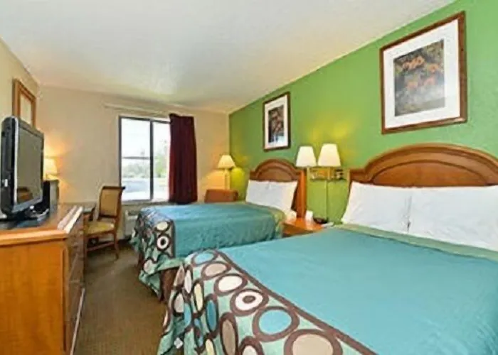 Super 8 By Wyndham La Lafayette