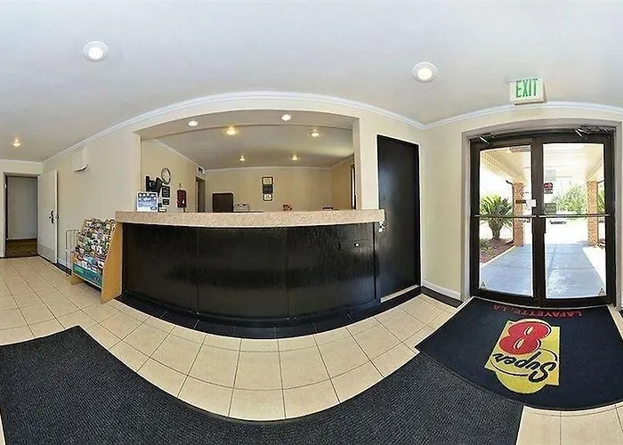 Super 8 By Wyndham La Lafayette