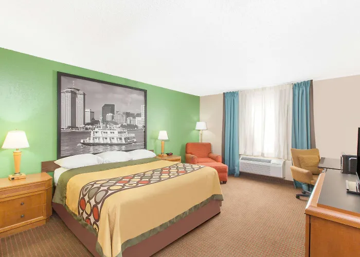 Super 8 By Wyndham La Lafayette