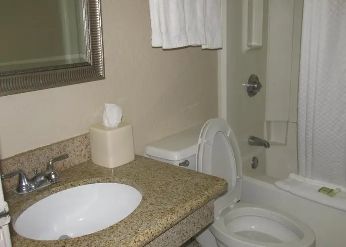 Hotel Super 8 By Wyndham La Lafayette