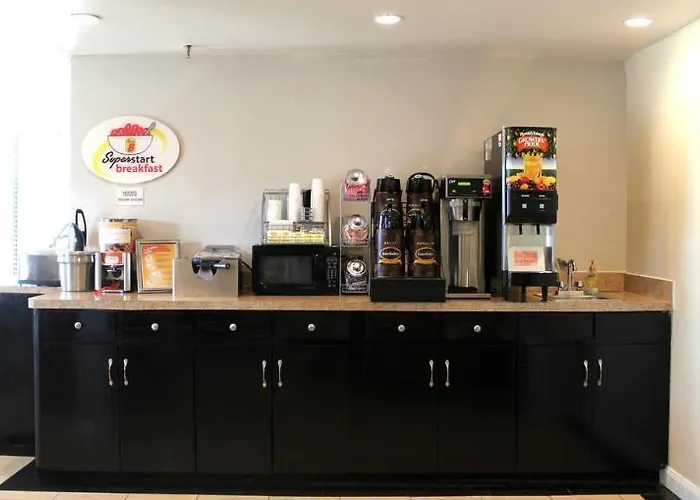 Hotel Super 8 By Wyndham La 2*