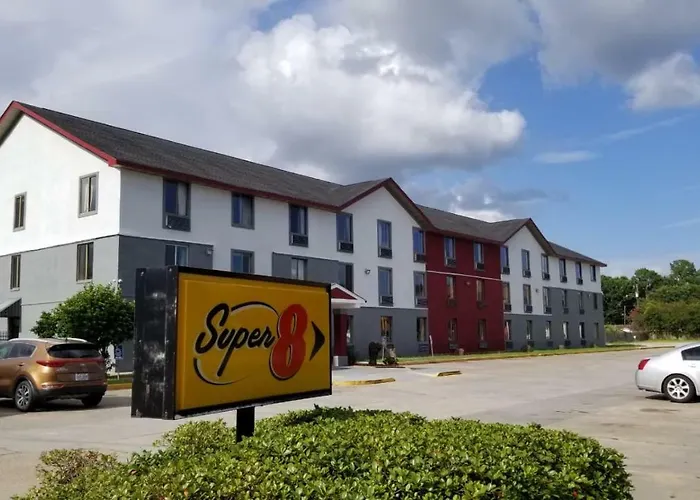 Hotel Super 8 By Wyndham La